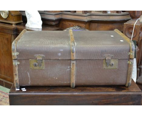 A rectangular travelling trunk