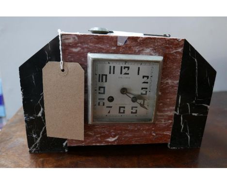 A marble Art Deco mantel clock, H.19 W.30cm 