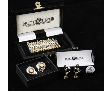 Brett Payne silver necklace, with stirrup shaped links with gold coloured central sunflower detail with trigger clasp fasteni