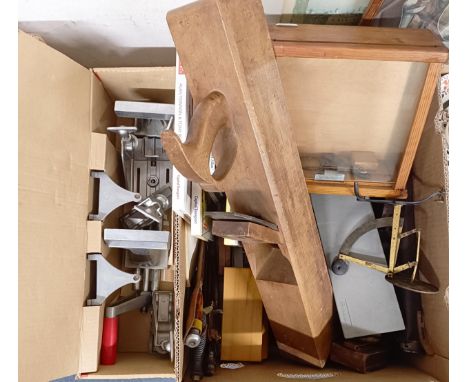 Assorted tools (2 boxes)