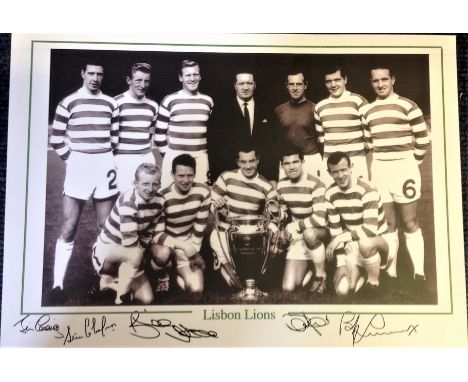 Football Celtic Lisbon Lions 12x16 b/w photo signed by Jim Greig, Billy McNeil, Stevie Chalmers and Bertie Auld. Good conditi