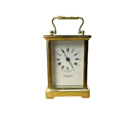 Taylor &amp; Bligh - English 8-day carriage clock in a corniche-style case, white dial with roman numerals and steel moon han