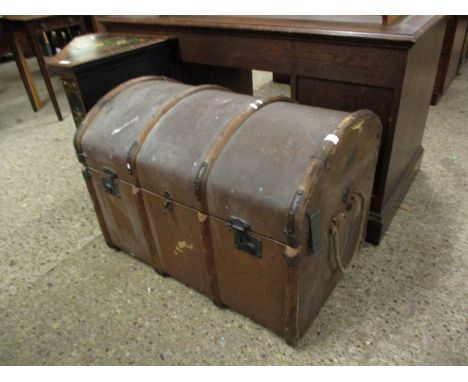 DOME TOP TRAVELLING TRUNK, LENGTH APPROX 83CM 