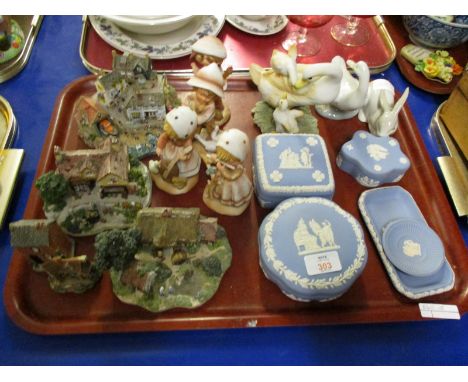 TRAY CONTAINING VARIOUS SMALL PIECES OF WEDGWOOD JASPERWARE, NAO FIGURES, MINIATURE COTTAGES ETC 
