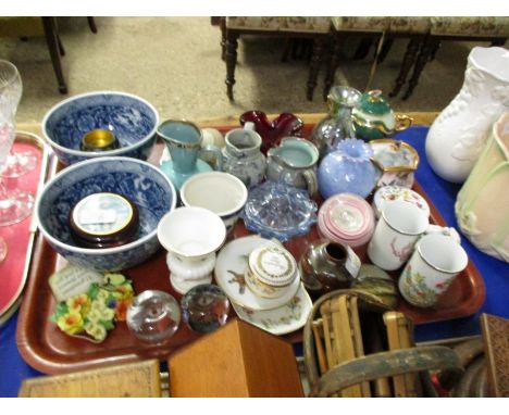 TRAY CONTAINING VARIOUS CERAMIC WARES INCLUDING BOWLS, POTS ETC 