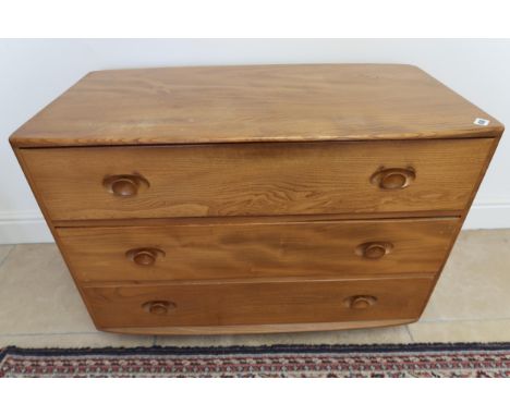 An Ercol three drawer chest of drawers - Width 91cm x Height 66cm