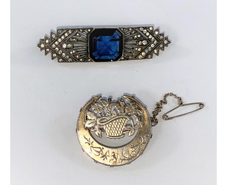 A vintage white metal Art Deco brooch with large blue sapphire colour stone&nbsp; &amp; white spinels, stamped Stirling; a Vi