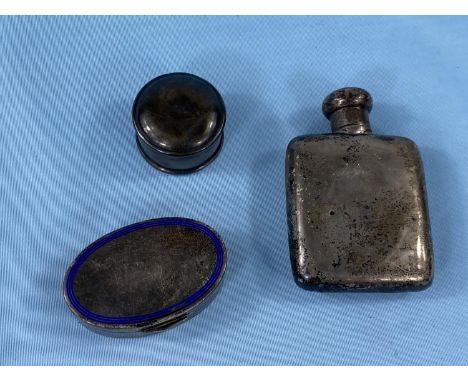 A small hallmarked silver hip flask Birmingham 1898; a circular hallmarked silver patch box, Chester 1901-gross 1.6oz; an unm