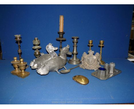 A quantity of mixed metals including heavy Pewter duck mould (impressed 1800 LG), a "Hutton, Sheffield English Pewter" art no