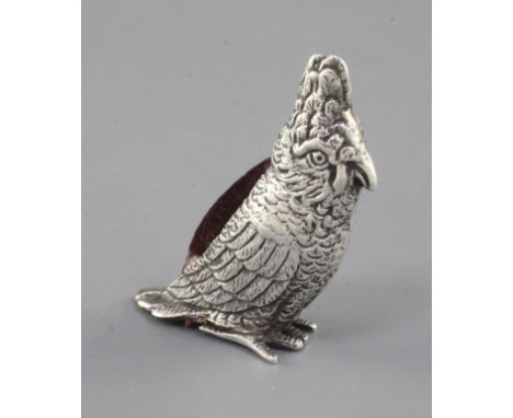 An Edwardian novelty silver pin cushion modelled as a cockatoo by Levi & Salaman, Birmingham, 1903, 2in.