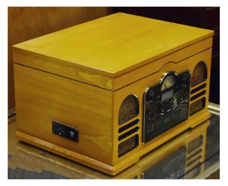 Stortford model 8714 turntable record/CD/cassette player in the form of a vintage radio   Condition: 