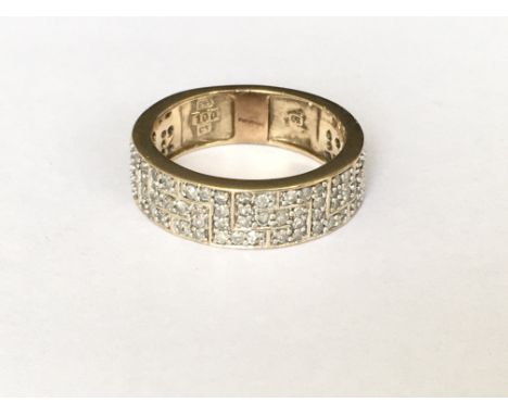 A 1.00ct multi diamond set ring set in gold