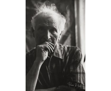   De Graby, Richard: Portrait of Marc Chagall  Portrait of Marc Chagall (1887-1985). 1960s. Vintage gelatin silver print. 40,