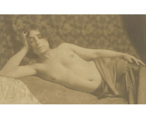   Debschitz-Kunowski, Wanda von: Female nude and portrait  Female nude and portrait. 1910s. 2 vintage platinum prints. 10,5 x