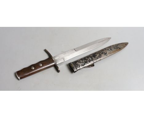 An original WWII German Army&nbsp; Officer's dagger,33 cms long.
