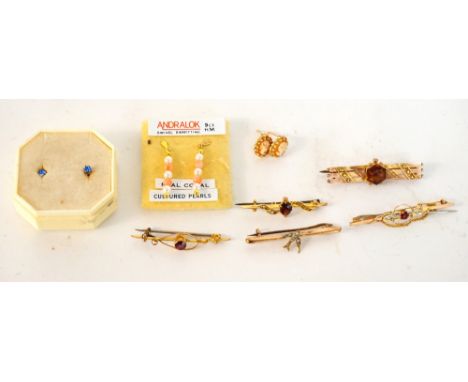 SELECTION OF GOLD AND OTHER JEWELLERY
comprising five gem and seed pearl set nine carat gold bar brooches, including Cairngor