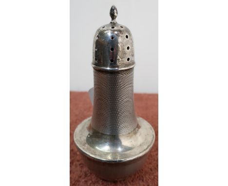 Birmingham 1909 large silver hallmarked sugar caster with screw off lid and engine turn detail (height 16cm) 