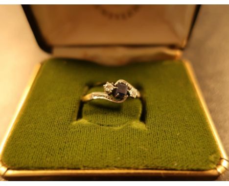 18ct gold and platinum diamond and sapphire ring 