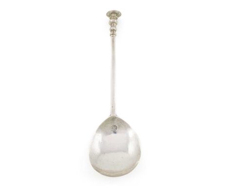 A Charles I West Country silver Seal-top spoon,by Robert Tyte, Salisbury circa 1631,fig-shaped bowl, faceted tapering stem, t