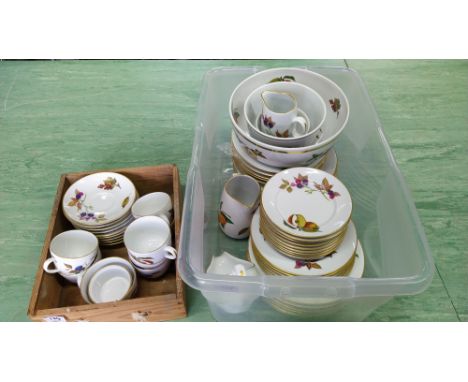 A Worcester 'Evesham' part dinner and tea service, approx fifty seven pieces