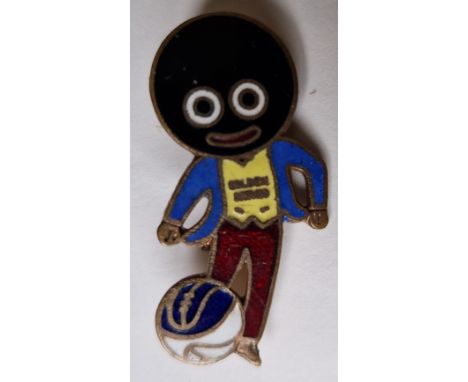 ROBERTSONS JAM VINTAGE FOOTBALLER BADGE
Good clean condition, complete with original pin fittings
Ref SM
&nbsp;
Notice from t