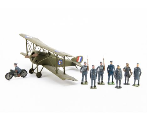 Modern scratchbuilt tinplate WW1 Biplane with Flying Corps groundcrew (8),  groundcrew based on repainted Britains and Hill f