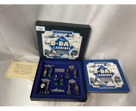 A BOXED BRITIANS D DAY LANDINGS TEN PIECE MODEL SOLDIER SET - NUMBER 8831 