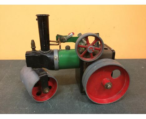 A VINTAGE MAMOD STEAM ROLLER 