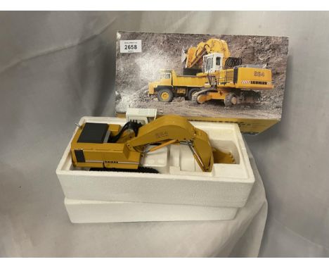 A 1:50 SCALE COLLECTOR MODEL BY CONRAD MODEL 2837 HYDRAULIC EXCAVATOR 984B 