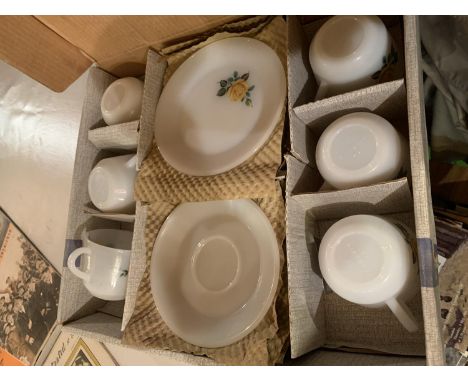 A PRESENTATION TABLEWARE BY PHOENIX TEASET TO INCLUDE CUPS, SAUCERS AND PLATES 
