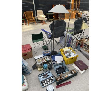AN ASSORTMENT OF ITEMS TO INCLUDE A TYPE WRITER, A LAMP AND TOOLS ETC 