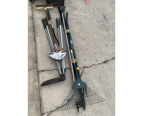 VARIOUS GARDEN TOOLS 