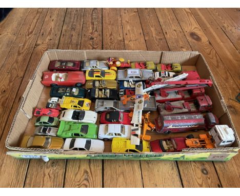 THIRTY SIX UNBOXED MODEL CARS INCLUDING CORGI 
