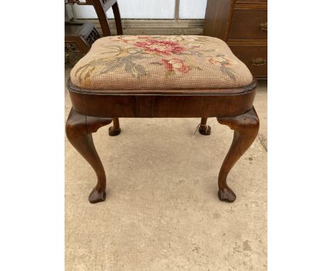 A GEORGIAN MAHOGANY DRESSING STOOL ON CABRIOLE LEGS WITH HOOF FEET AND TAPESTRY SEAT, 20 X 17" 