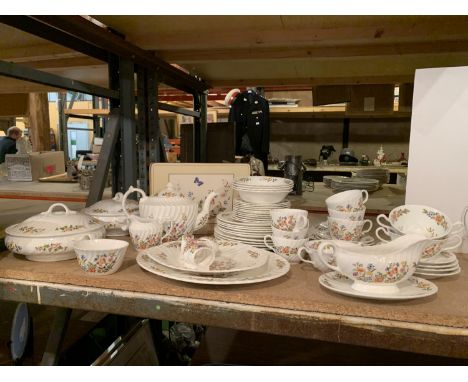 A LARGE COLLECTION OF AYNSLEY COTTAGE GARDEN DINNERWARE TO INCLUDE SERVING PLATTERS AND DISHES, PLATES, GRAVY JUG AND A TEA S