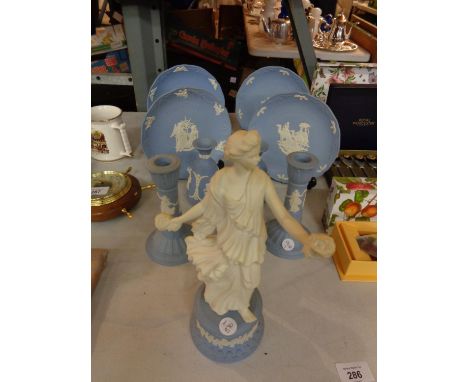 A COLLECTION OF JASPERWARE TO INCLUDE CANDLESTICKS, LIDDED TRINKET DISHES, BUD VASES AND CHRISTMAS PLATES 