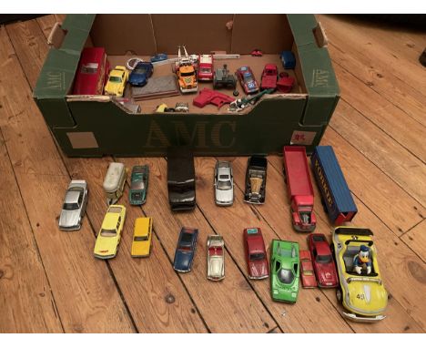 THIRTY UNBOXED DIECAST AND OTHER MODEL VEHICLES 
