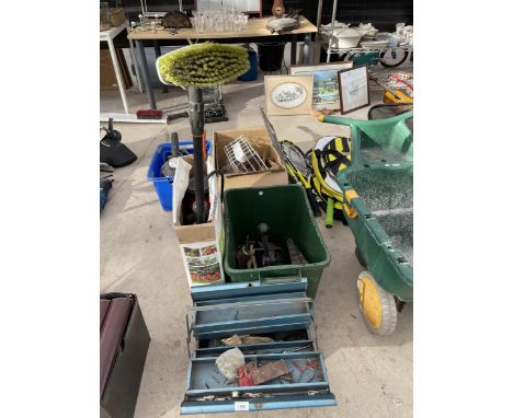 AN ASSORTMENT OF TOOLS TO INCLUDE TREE WEDGES, HINGES AND A SPRAYER ETC 