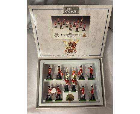 A BOXED BRITIANS THE DUKE OF WELLINGTON'S REGIMENT TEN PIECE MODEL SOLDIER SET -  NUMBER 5803 
