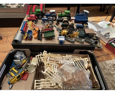 APPROXIMATELY TWENTY SIX UNBOXED MODEL FARMYARD VEHICLES, IMPLEMENTS AND MACHINES, SOME BRITAINS AND A LARGE QUANTITY OF FENC