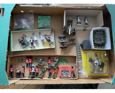 VARIOUS UNBOXED MODEL ITEMS, MOSTLY BRITAINS - TWO CANONS, MILITARY FIGURES, WORZEL GUMMIDGE, FARM GATES ETC 