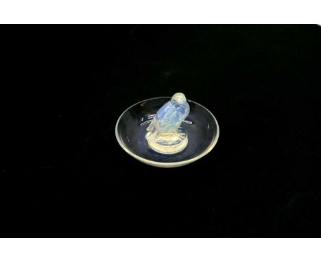 René Lalique (French, 1860-1945) a 'Moineau' cendrier, opalescent glass, 'R. Lalique' mark, no. 284,10cm diameterCondition Re