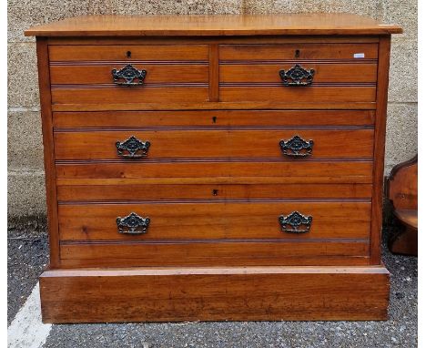 Early 20th century mahogany dressing table chest of drawers&nbsp;having a bevelled edged mirror, raised over a single drawer 