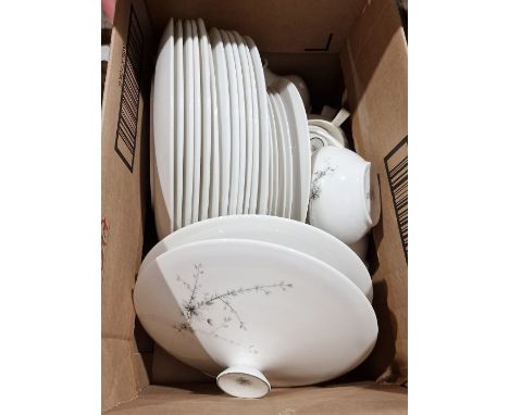 Royal Doulton 'Green Briar' part dinner service&nbsp;to include dinner plates, side plates, cups and saucers, serving platter