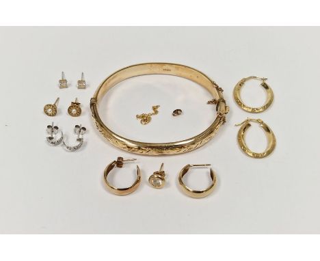 9ct gold wedding ring, 2g approx., two pairs of 9ct gold hoop earrings, a gold-plated bangle, a pair of 9ct white gold and cu