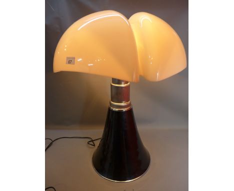 A Gae Auienti Pipistrello telescope table lamp in the from of a palm tree