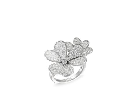 Frivole between the finger ring in white gold 18K (750), 112 round cut diamonds, 2,11 cts colour DEF, purity IF VVS. Size: 54