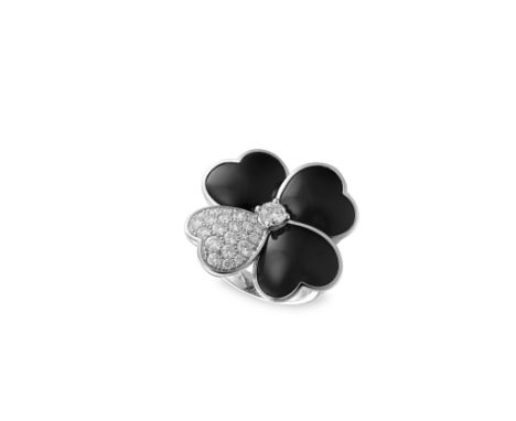 Cosmos big model ring in white gold 18k (750), comprising three onyx petals, one petal set with diamonds, one central diamond