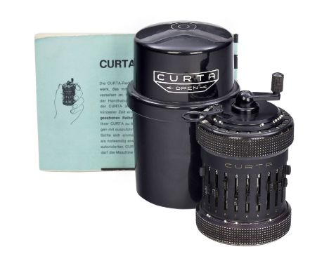 Curta Typ II, 1955Curt Herzstark, Wien/Liechtenstein. Vierspezies-Staffelwalzen-Miniaturrechenmaschine, die Herzstark komplet