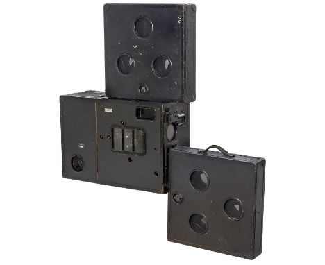 Wehrmachts-Wanderkino, um 1940Eugen Bauer, Stuttgart. Transportabler Projektor für 35mm-Kinofilme in Feuerschutztrommeln auf 